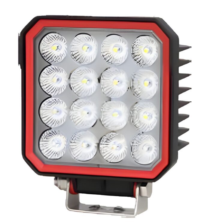 FARO CUADRADO 16 LED C/BORDE ROJO HEAVY DUTTY - Imagen 1